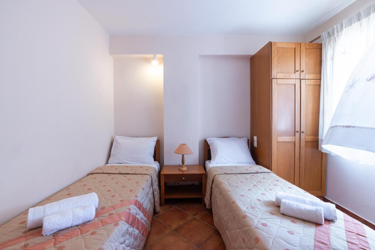 Bisti Guesthouse Ermioni Exterior photo