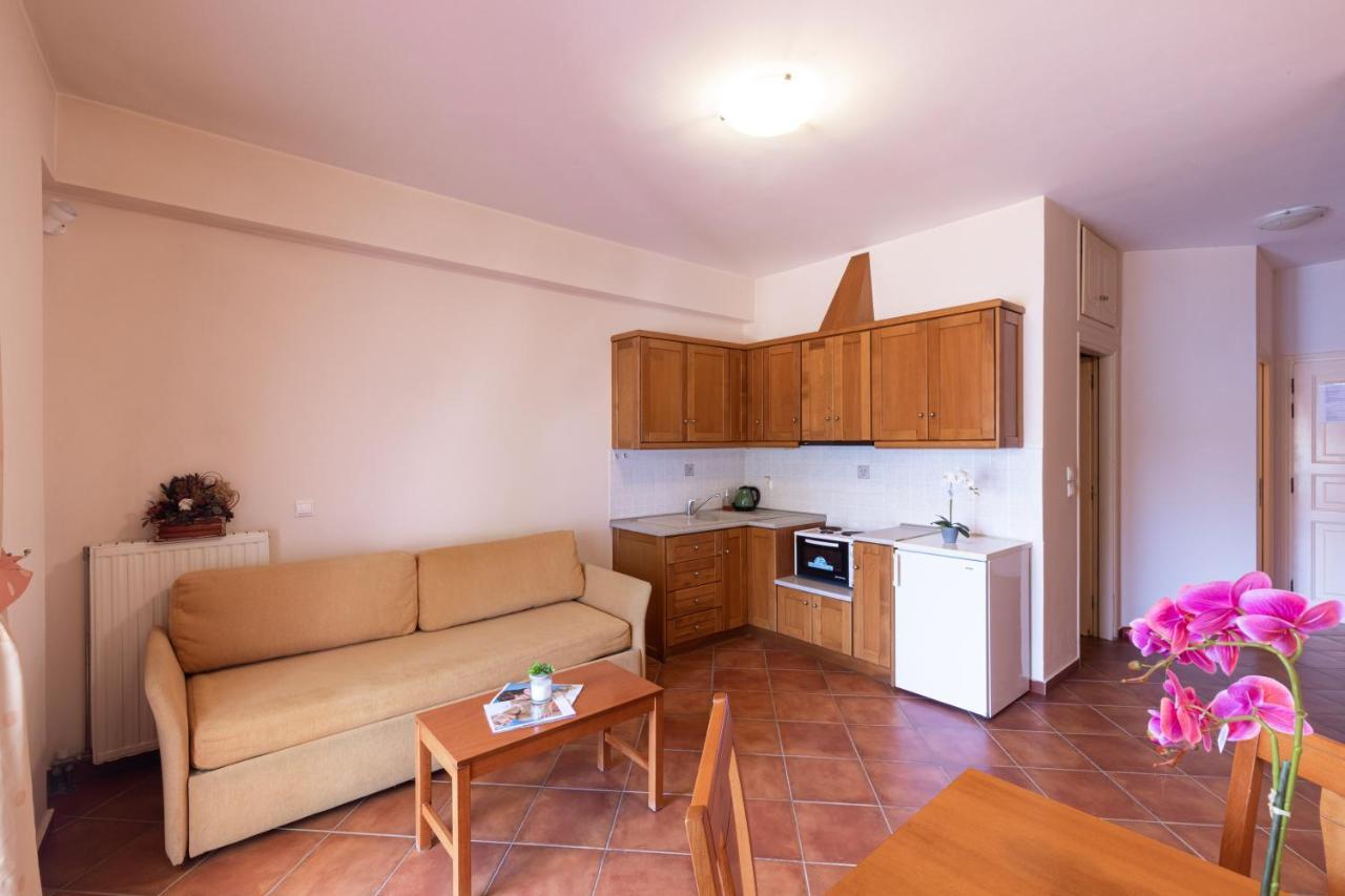 Bisti Guesthouse Ermioni Exterior photo